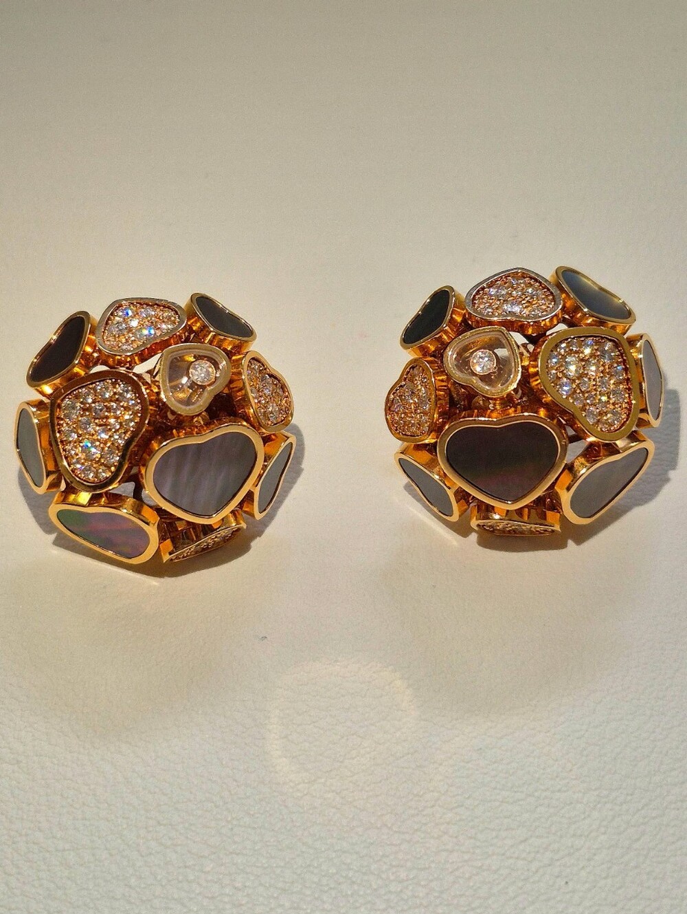$35k Chopard 18kt Gold Happy Hearts Mother Of Pearl Omega Earrings